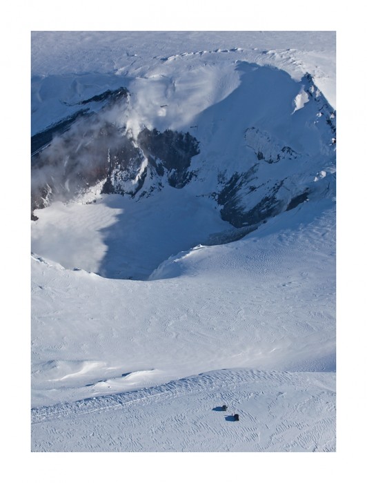 Eyjafjallajökull, Autos am Kraterrand