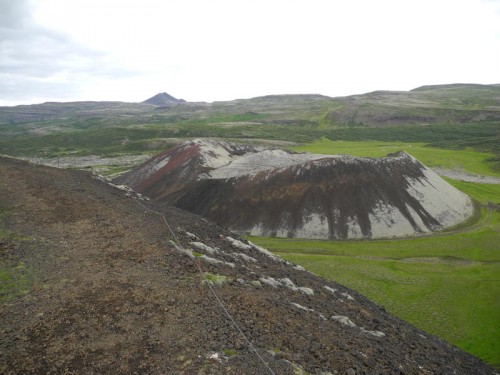 island-2012-07-21-04-grabrokargigar-04-800.jpg