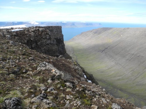 island-2012-07-24-03-kaldbakur-11-800.jpg