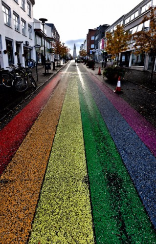 Straße in Reykjavik kurz vor der &quot;Entfärbung&quot;