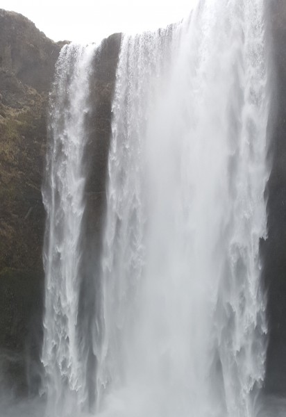 Skogafoss mit Zahnlücke